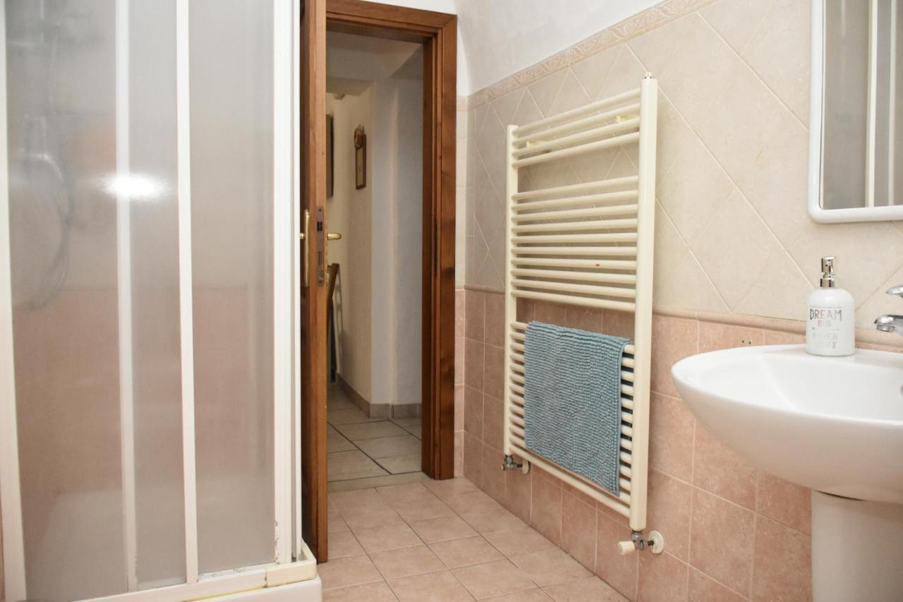 Casa Vacanze E Brevi Periodi Alla Porta Etrusca La Panchina Al Sole Volterra Exterior foto